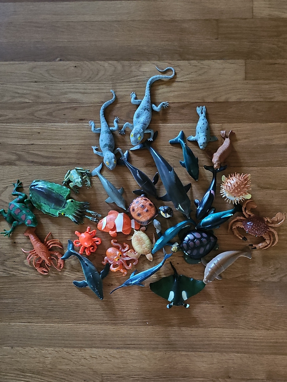 Lot of Qty 28 Realistic Sea & Reptile Creature Figure Bundle Bath Party Favor